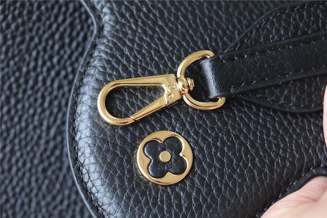 LV Capucines BB Taurillon Black For Women, Shoulder And Crossbody Bags 21cm/8.3in LV