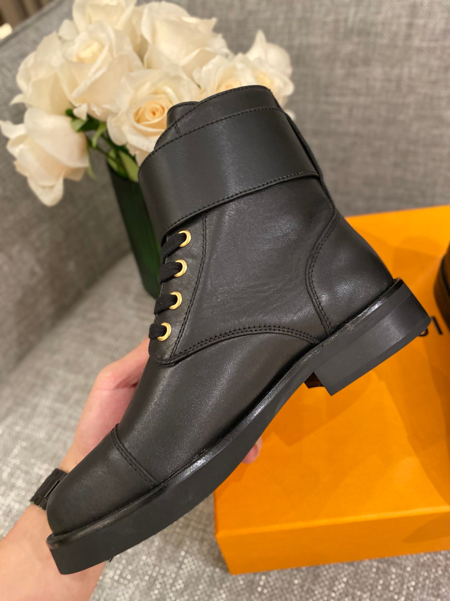 New Arrival LUV BOOTS 052