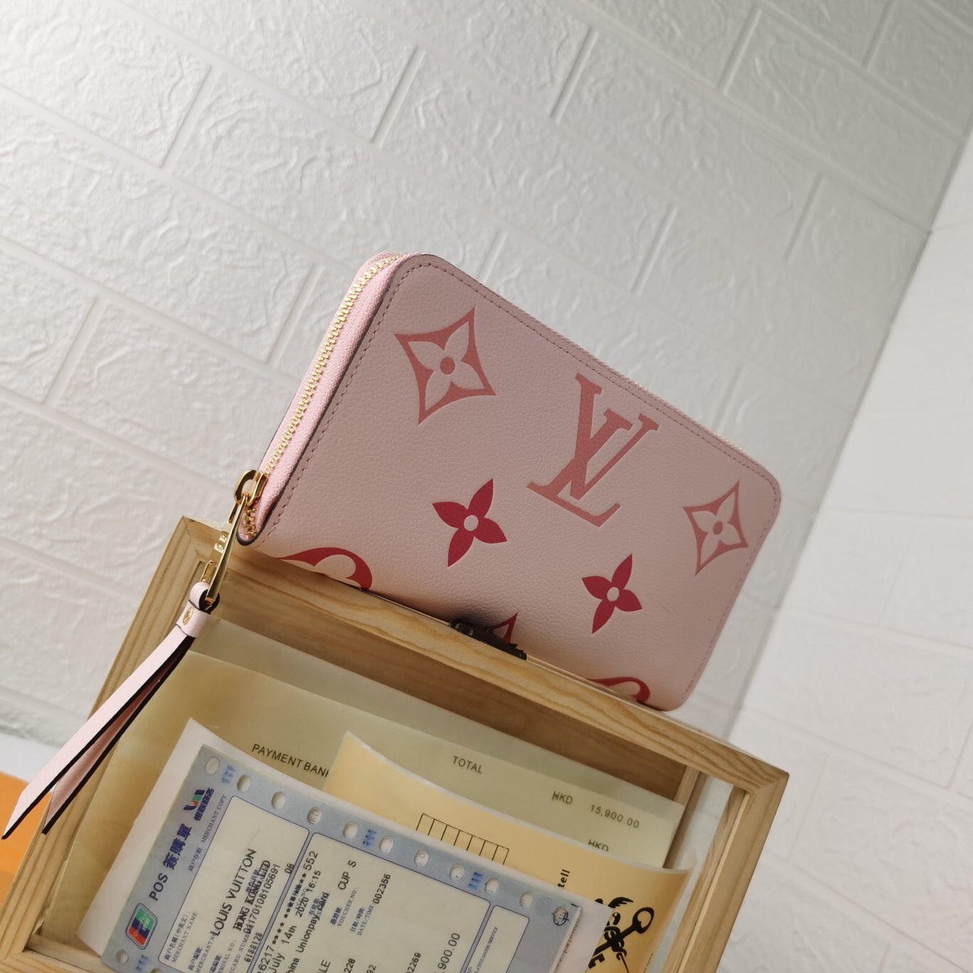 New Arrival Wallet LUV 108