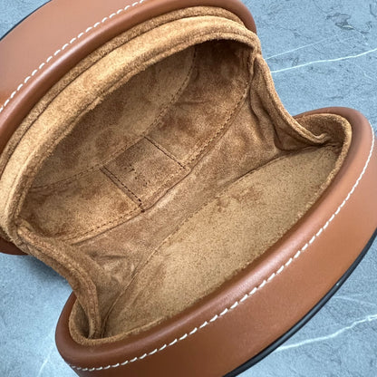 CE Oval Minaudiere Cuir Triomphe Brown For Women 6in/11.5cm 198613DU6.04LU