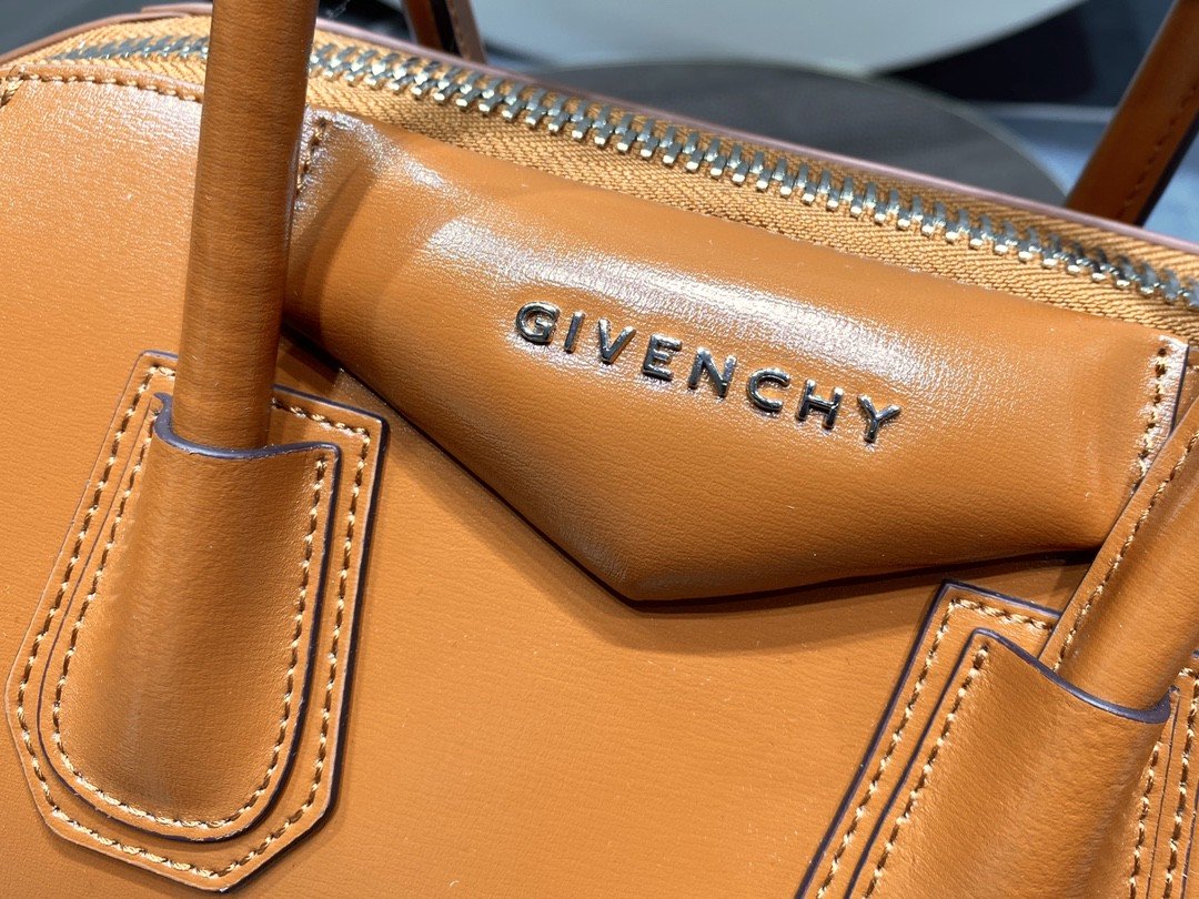 gv Mini Antigona Sport Bag Caramel Brown For Women, Handbags, Shoulder Bags 8.7in/22cm GVC