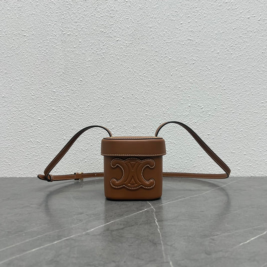 CE Small Box Cuir Triomphe Brown For Women 4in/11cm 199263DU3.04LU