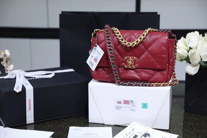 CHL 19 Handbag 26cm Burgundy For Women AS1160