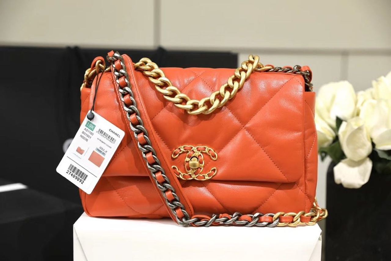 CHL 19 Handbag 26cm Orange For Women AS1160