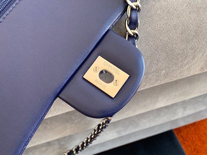Chanel Classic Handbag Navy Blue For Women, Women’s Bags, Shoulder And Crossbody Bags 10.2in/26cm A01112