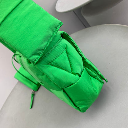 BV Padded Tech Cassette Bag For Women 11.8in/30cm In Green 628951VBO813724