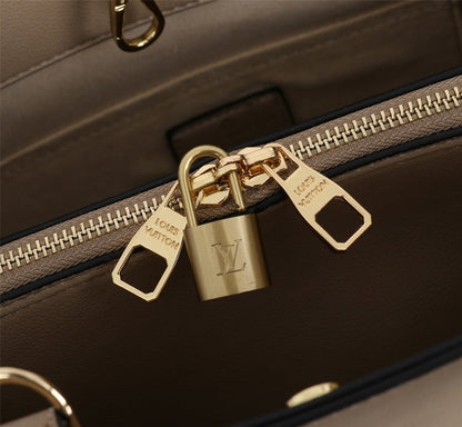 Fashion Lu-Vi bags - 3889