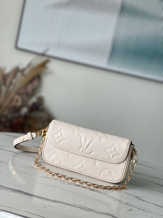 Fashion Lu-Vi bags - 4164