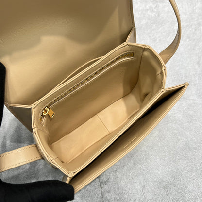CE Classique Cuir Triomphe Bag Beige For Women 9in/22cm