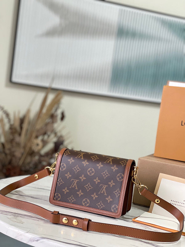 Fashion Lu-Vi bags - 4249