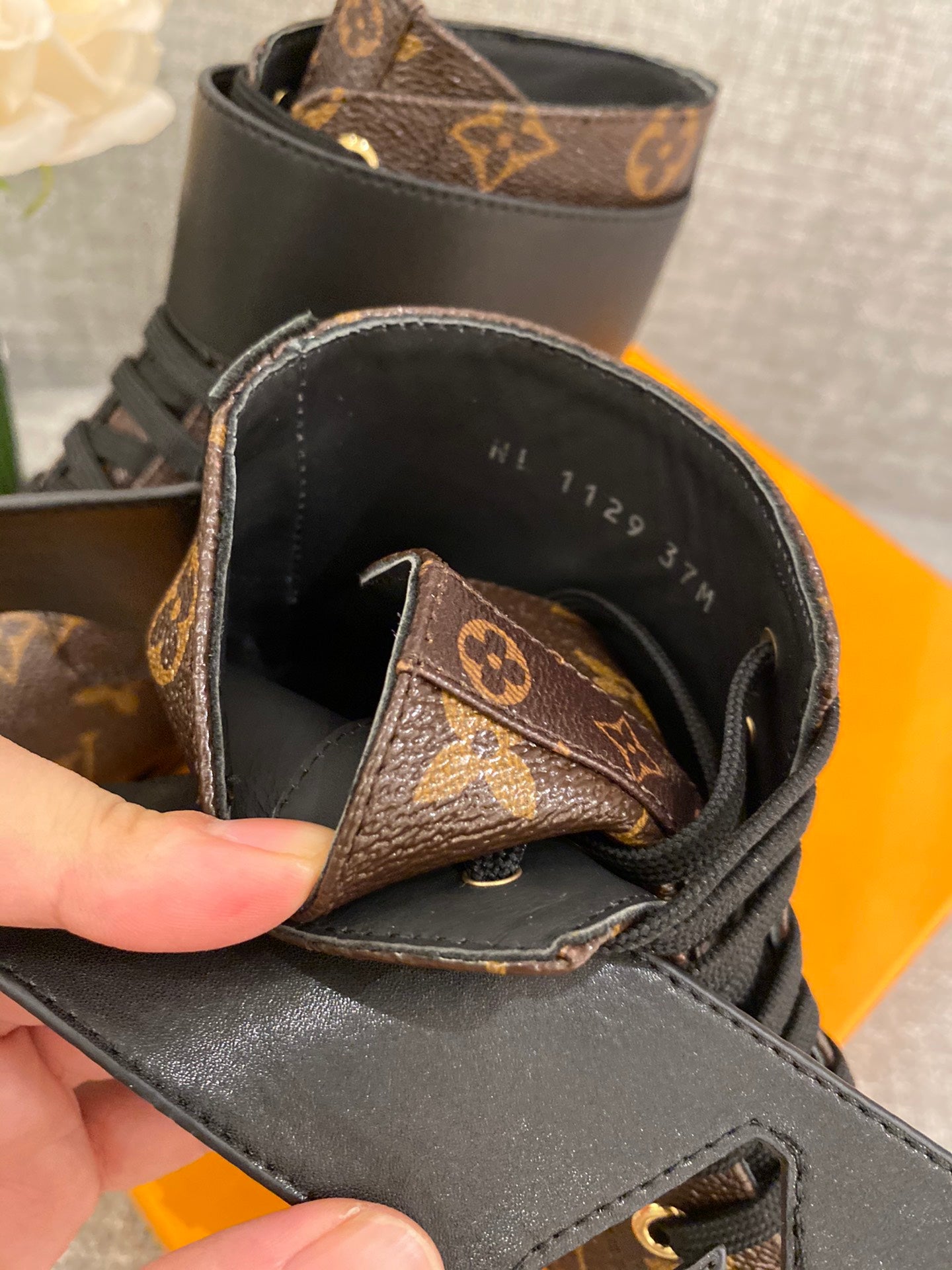 New Arrival  LUV BOOTS 051