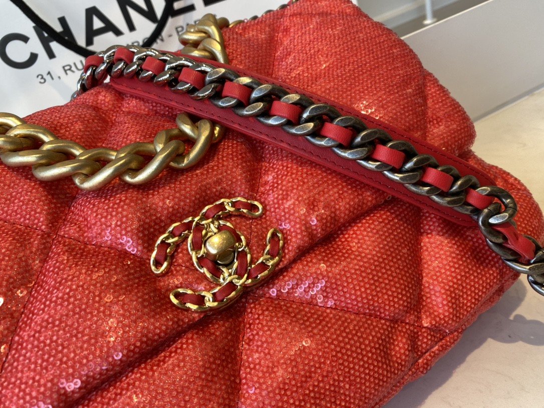 CHL 19 Flap Bag Gold Hardware Red For Women, Women’s Handbags, Shoulder Bags 10.2in/26cm AS1160 
