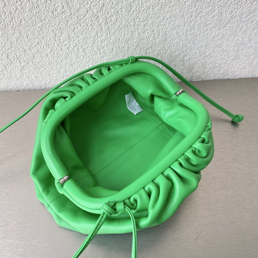 BV Mini Pouch Green, For Women, Bags 8.7in/22cm 585852V1BW03724