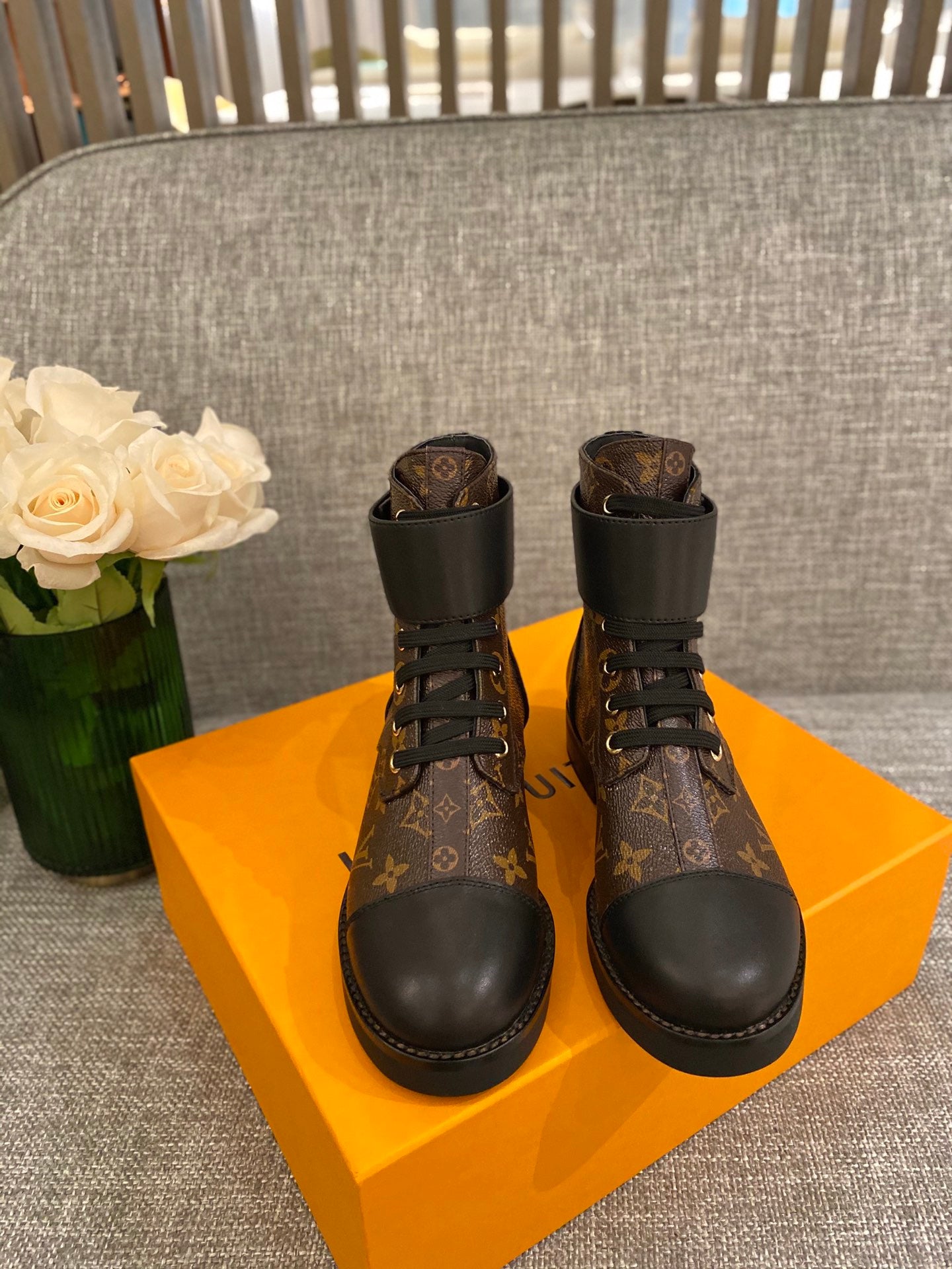 New Arrival  LUV BOOTS 051