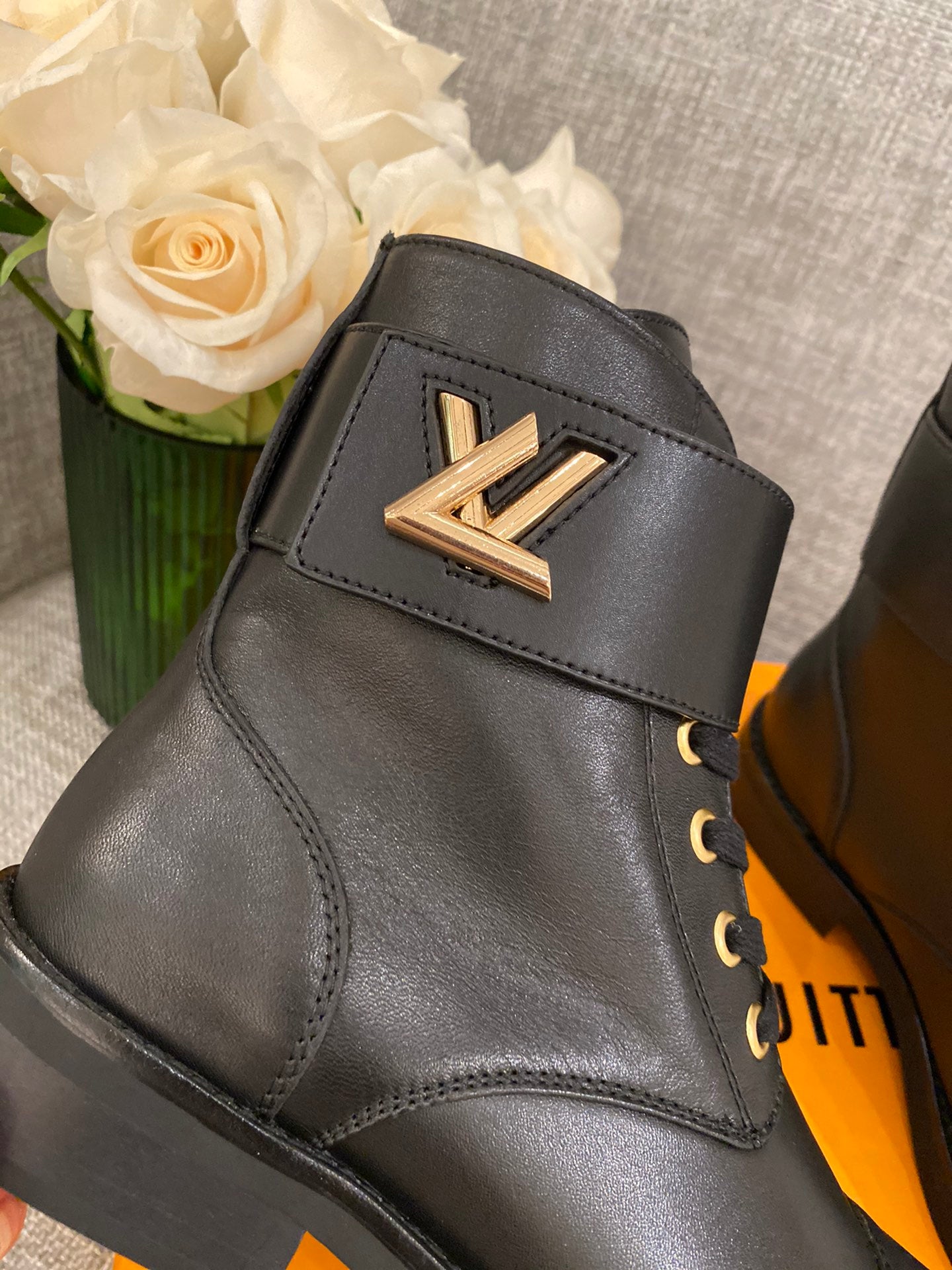 New Arrival  LUV BOOTS 052