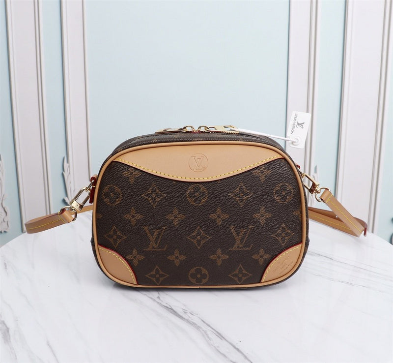 Fashion Lu-Vi bags - 3932