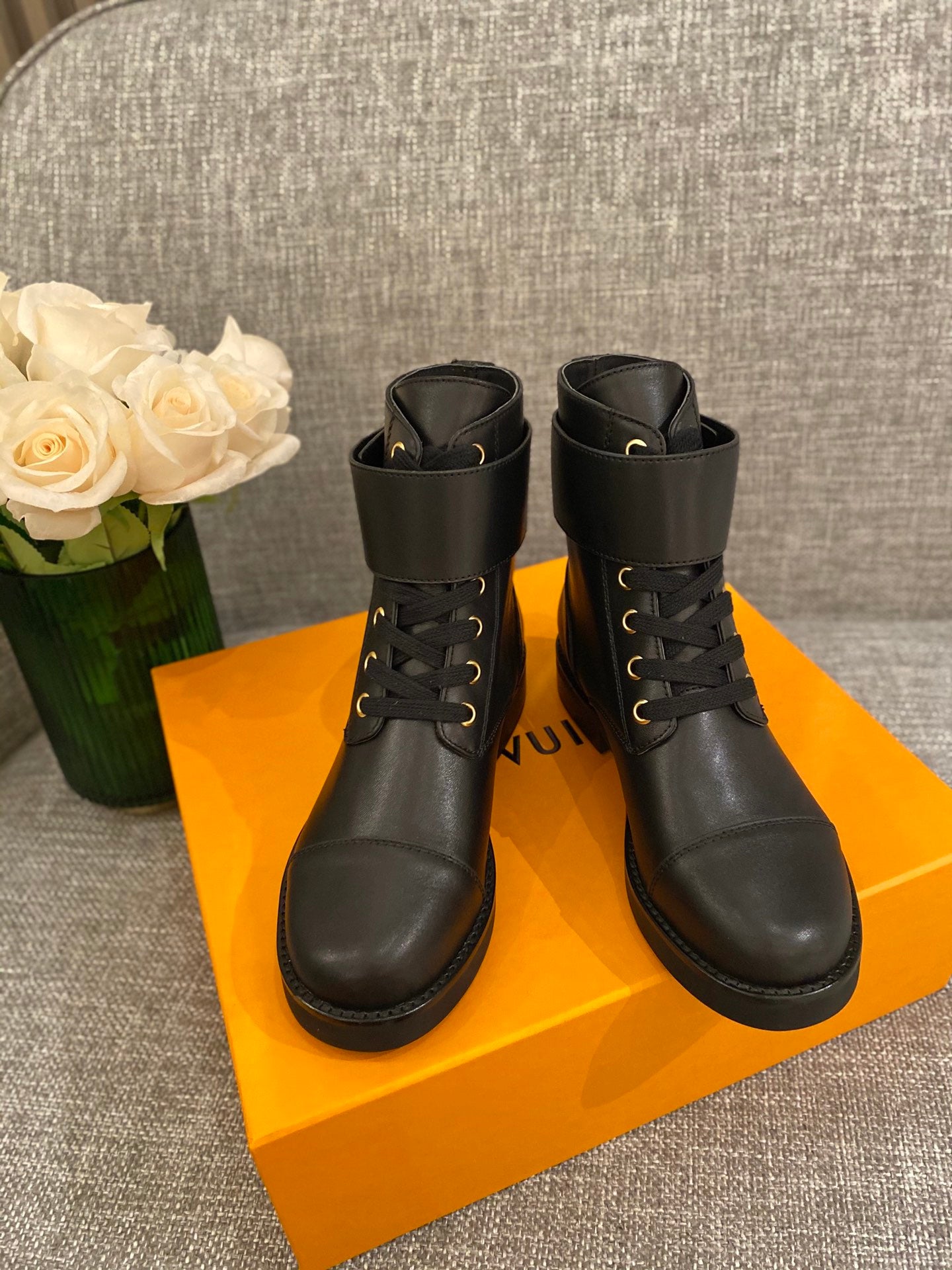 New Arrival  LUV BOOTS 052