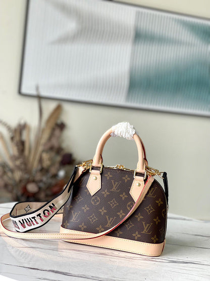 Fashion Lu-Vi bags - 4921