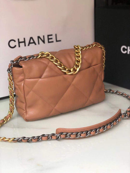 CHL 19 HANDBAG BROWN