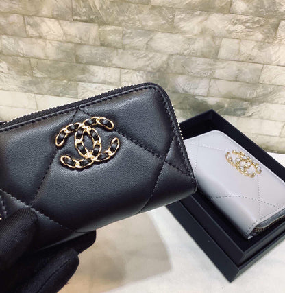 CHL 19 CARD HOLDER WITH ZIPPER LEATHER BLACK WALLET