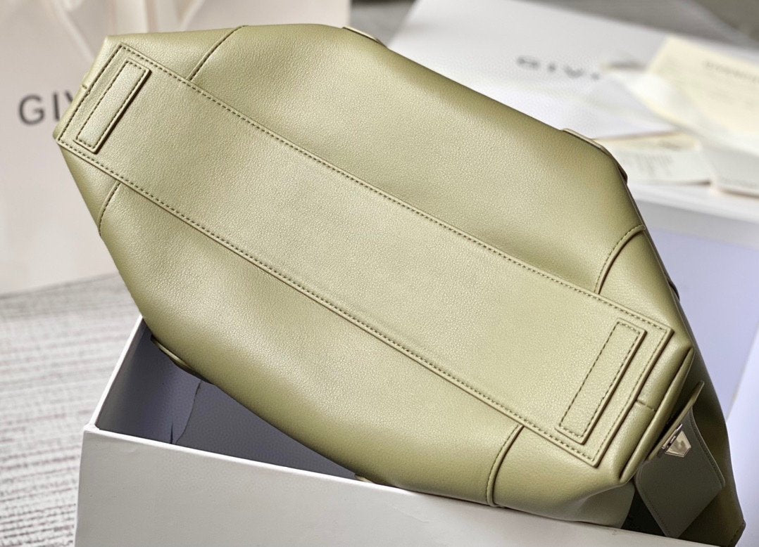 gv Small Antigona Soft Bag Green For Women, Handbags, Shoulder Bags 17.7in/45cm GVC 