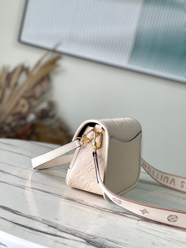Fashion Lu-Vi bags - 4205