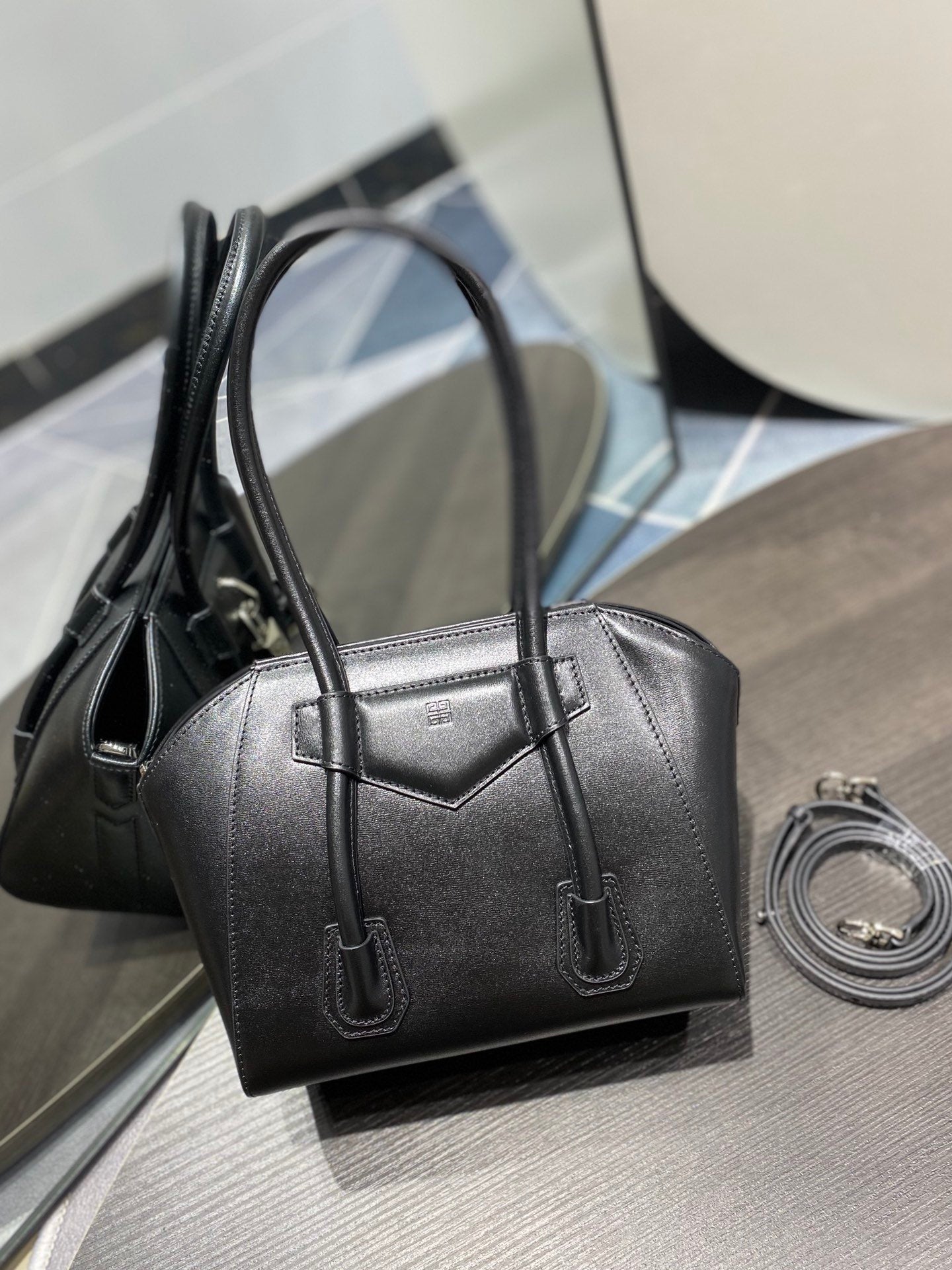 gv Mini Antigona Lock Bag Black For Women, Handbags, Shoulder Bags 8.7in/22cm GVC