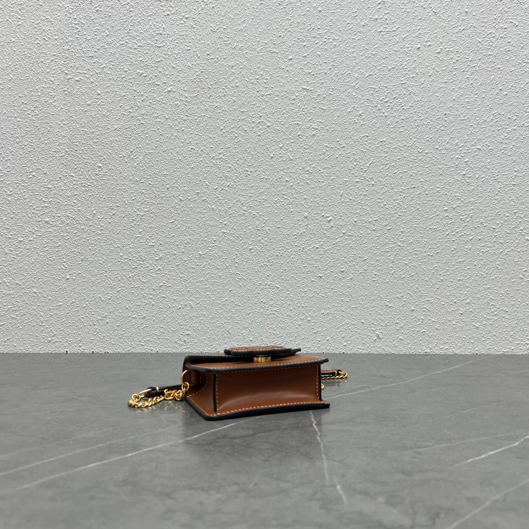 CE Card Holder On Chain Triomphe Tan For Women 4in/11cm 10J743DPV.04LU