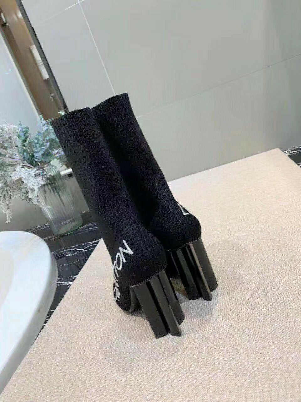 New Arrival  LUV BOOTS 019