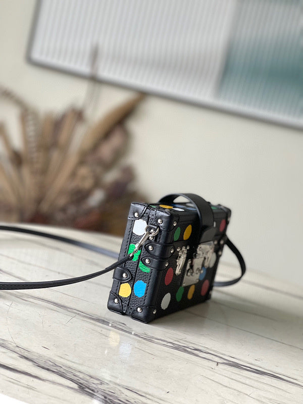 Fashion Lu-Vi bags - 4082