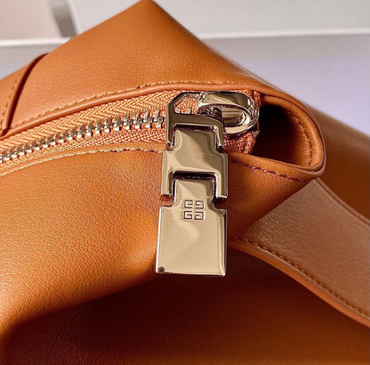 gv Small Antigona Soft Bag Pumpkin For Women, Handbags, Shoulder Bags 17.7in/45cm GVC 