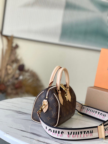 Fashion Lu-Vi bags - 4463