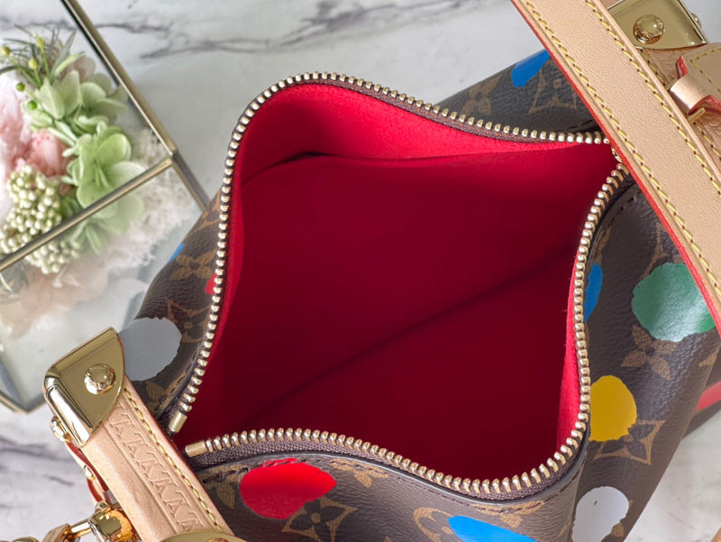 Fashion Lu-Vi bags - 4999