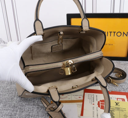Fashion Lu-Vi bags - 3889