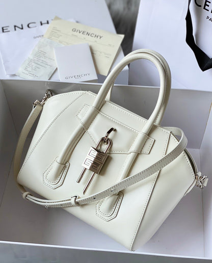 gv Mini Antigona Lock Bag Ivory For Women, Handbags, Shoulder Bags 8.7in/22cm GVC BB50J0B16S-105