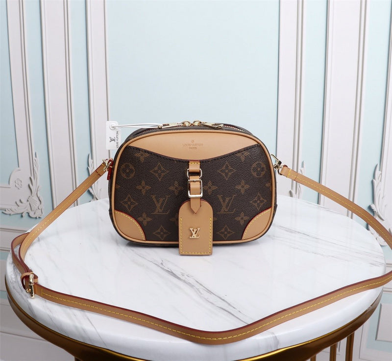 Fashion Lu-Vi bags - 3932