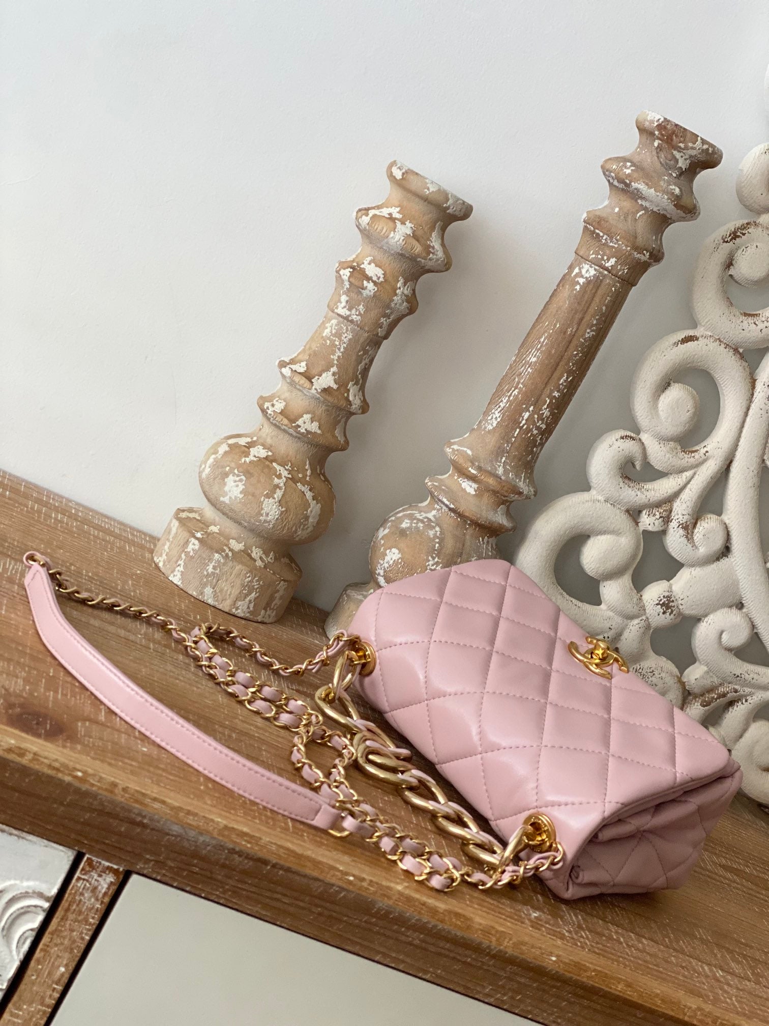 CHL Classic Diamond Flap Bag Light PiNike For Women, Women’s Bags 9.1in/23cm