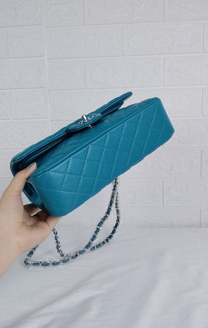 CHL CLASSIC MEDIUM LAMBSKIN FLAP DARK TURQUOISE CAVIAR SILVER 25CM