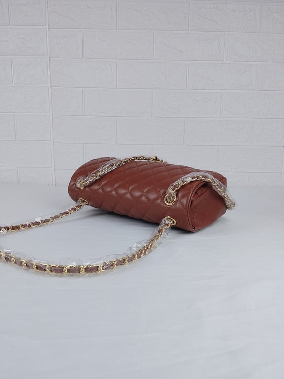 CHL CLASSIC MEDIUM LAMBSKIN FLAP BROWN AND GOLD 25CM