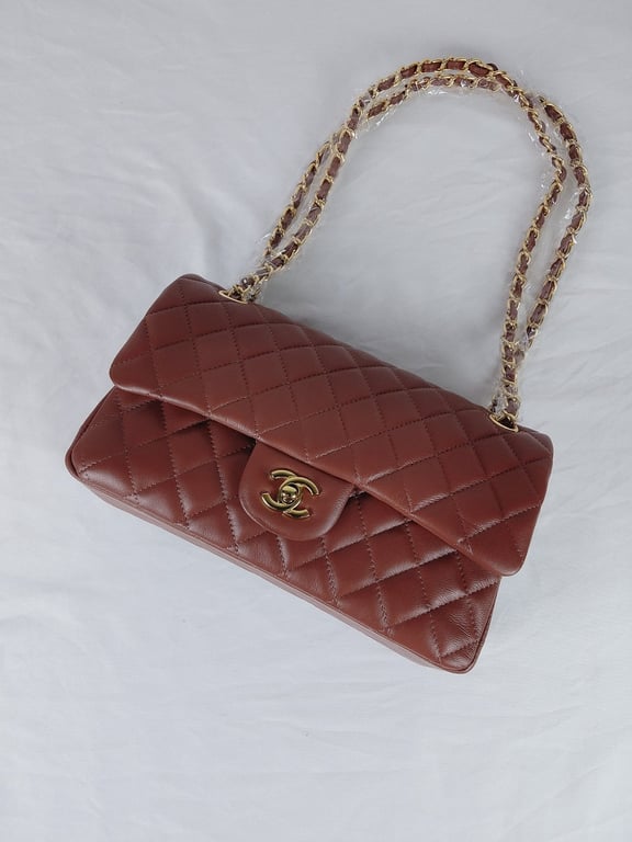 CHL CLASSIC MEDIUM LAMBSKIN FLAP BROWN AND GOLD 25CM