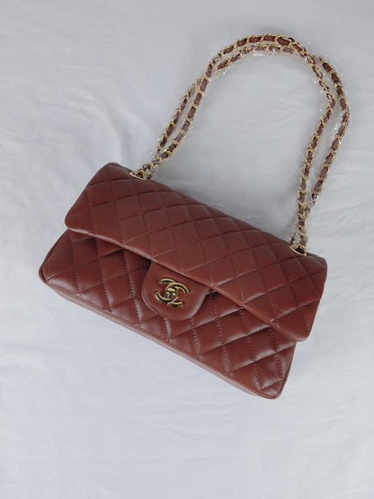 CHL CLASSIC MEDIUM LAMBSKIN FLAP BROWN AND GOLD 25CM