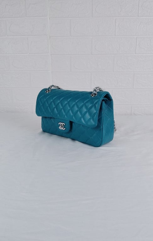 CHL CLASSIC MEDIUM LAMBSKIN FLAP DARK TURQUOISE CAVIAR SILVER 25CM
