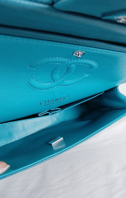 CHL CLASSIC MEDIUM LAMBSKIN FLAP DARK TURQUOISE CAVIAR SILVER 25CM