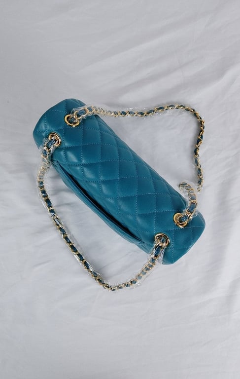 CHL CLASSIC MEDIUM LAMBSKIN FLAP DARK TURQUOISE CAVIAR AND GOLD 25CM
