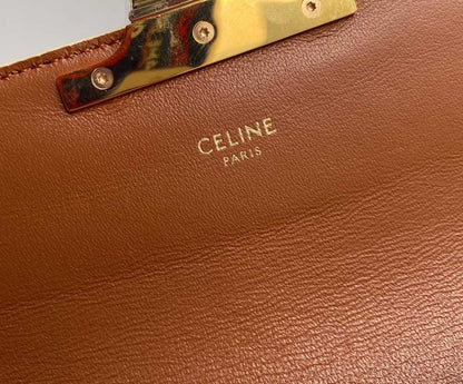 CE TRIOMPHE SHOULDER BAG IN SHINY CALFSKIN GOLD CC WHITE
