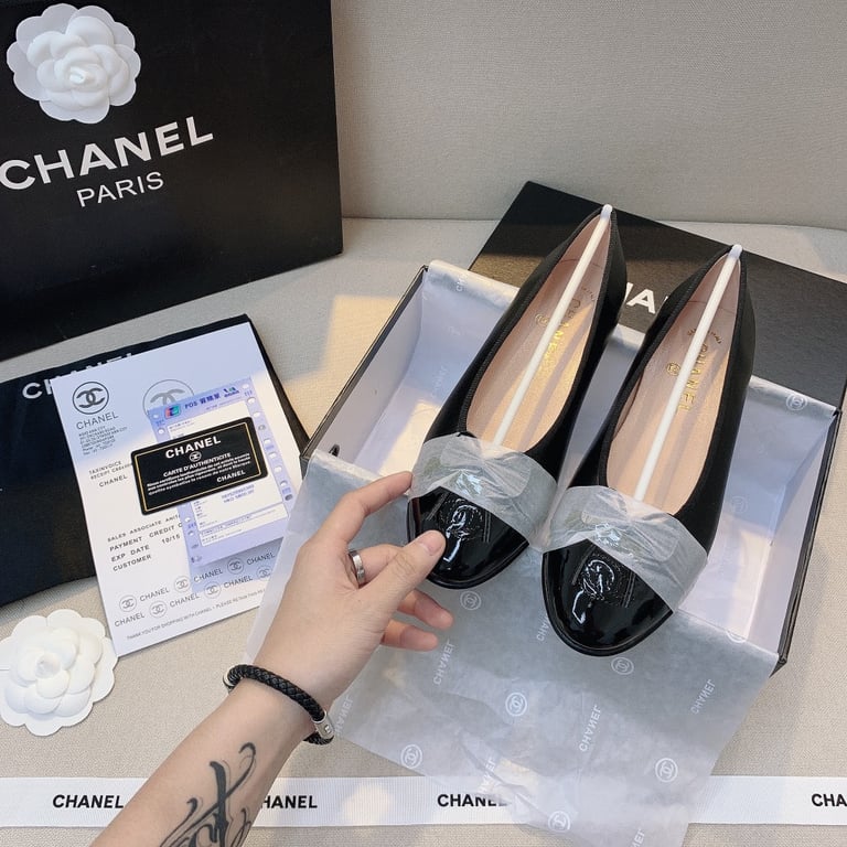 CHL BLACK FLAT SANDALS