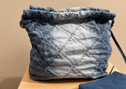 CHL 22 41CM HANDBAG WASHED DENIM