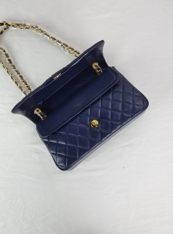 CHL CLASSIC MEDIUM LAMBSKIN FLAP NAVY AND GOLD 25CM