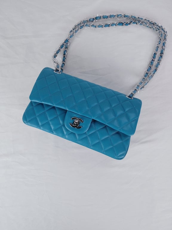 CHL CLASSIC MEDIUM LAMBSKIN FLAP BAG BLUE SILVER 25CM