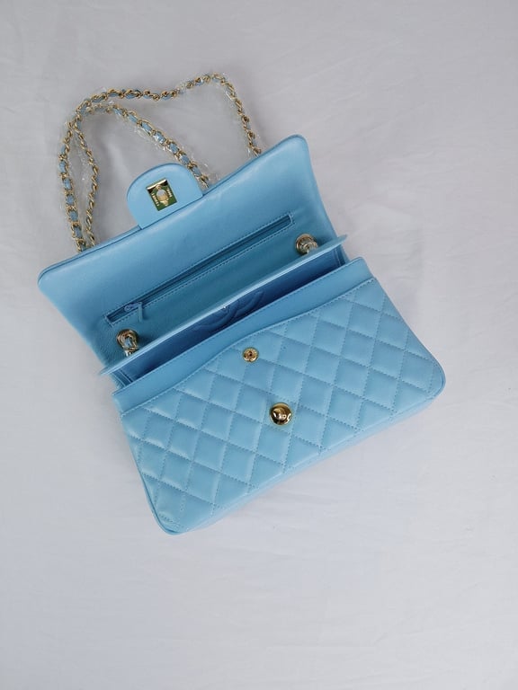 CHL CLASSIC MEDIUM LAMBSKIN FLAP BAG LIGHT BLUE GOLD 25CM